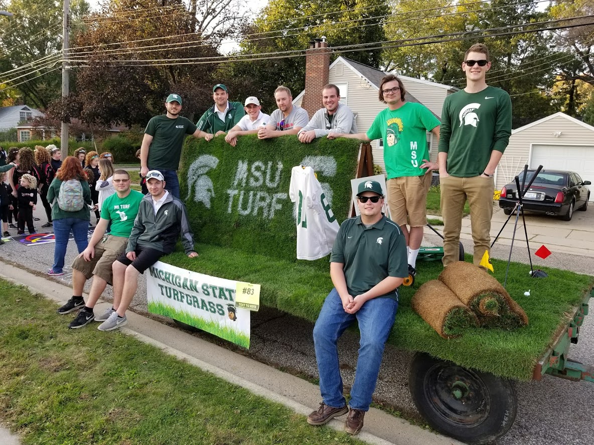 Michigan State Turf Club Homecoming float 2017